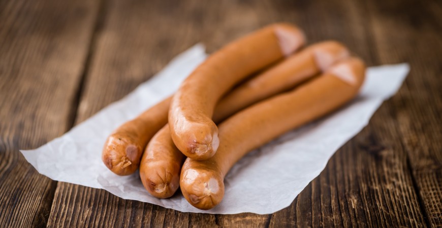 Rykende ferske hjemmelagde wienerpølser